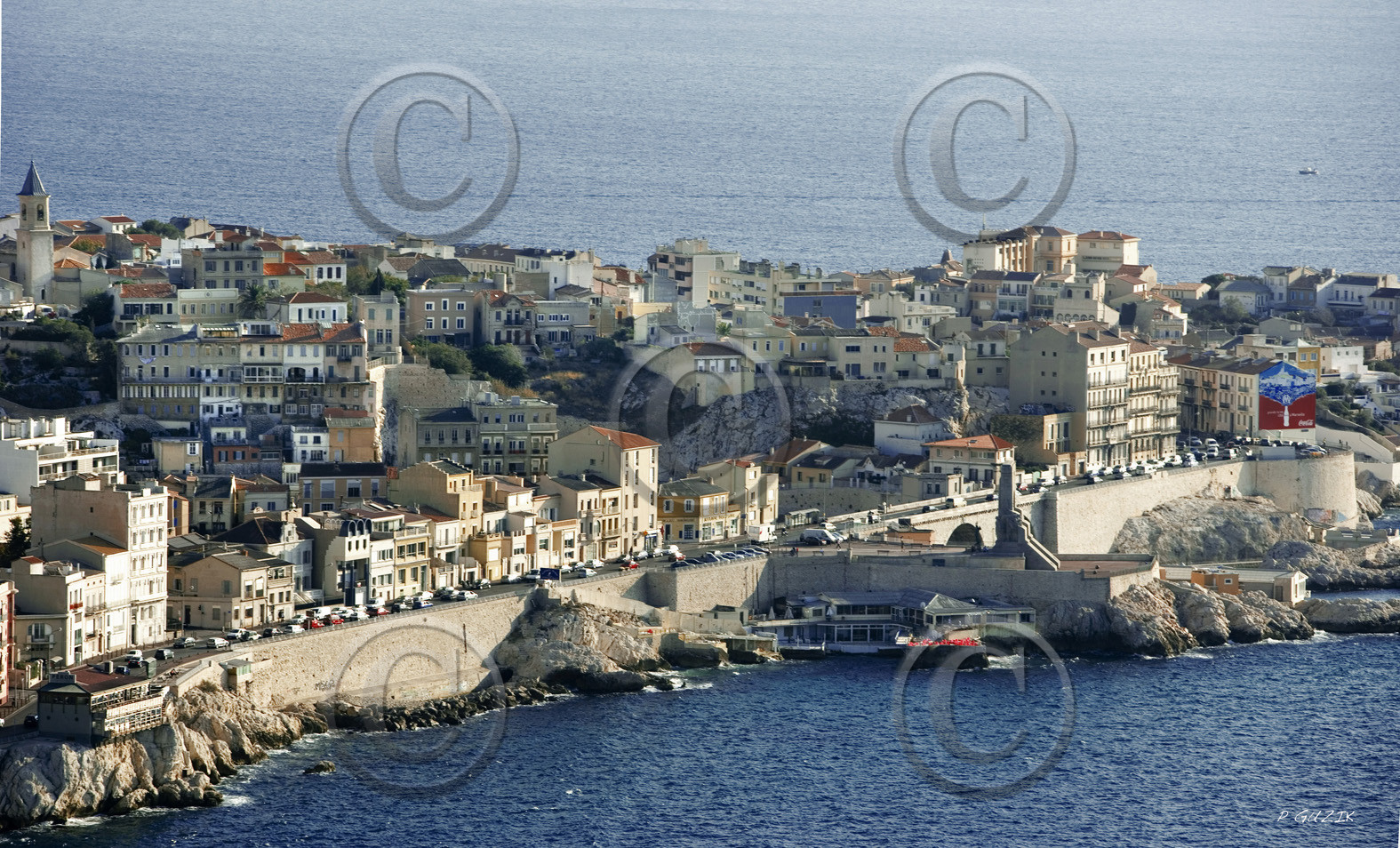 ref-930-corniche-vallon-des-auffes-aerienne-livre-marseille-lyr1f0023.jpg