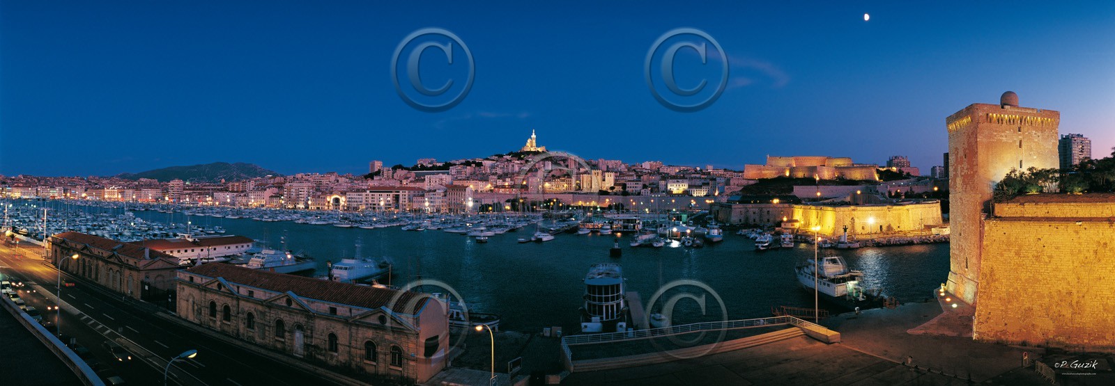 MARSEILLE VIEUX PORT VOILIER VIEUX DE NUIT  TOUR RENÉ  plein formatMarseille Provence photo panoramique couleurFORMAT DISPONIBLE  150X52cm  33X95cm ( et 20X60cm en vente direct uniquement )pas de telechargement disponible.A chaque format correspond une éditions limitée spécifique .© collection P GUZIKA titre indicatif suivant la finition, tarif encadré vente direct:150 x 52 cm 180€33   x 95 cm   99€20   x 60 cm   39€disponible en  30 X10 cm  sur stand en vente directDISPONIBLE SUIVANT STOCK -  CRÉATION JOURNALIERE  -