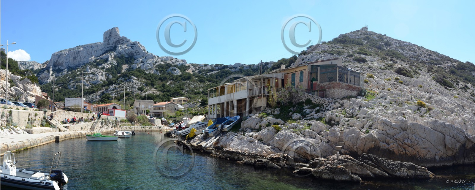 CALANQUE DE CALELONGUECalanques Provence Marseille photo couleurFORMAT DISPONIBLE   120x50cm uniquementpas de telechargement disponible.A chaque format correspond une éditions limitée spécifique .© collection P GUZIKA titre indicatif suivant la finition, tarif encadré vente direct:120 x 50 cm 170€DISPONIBLE SUIVANT STOCK -  CRÉATION JOURNALIERE  -