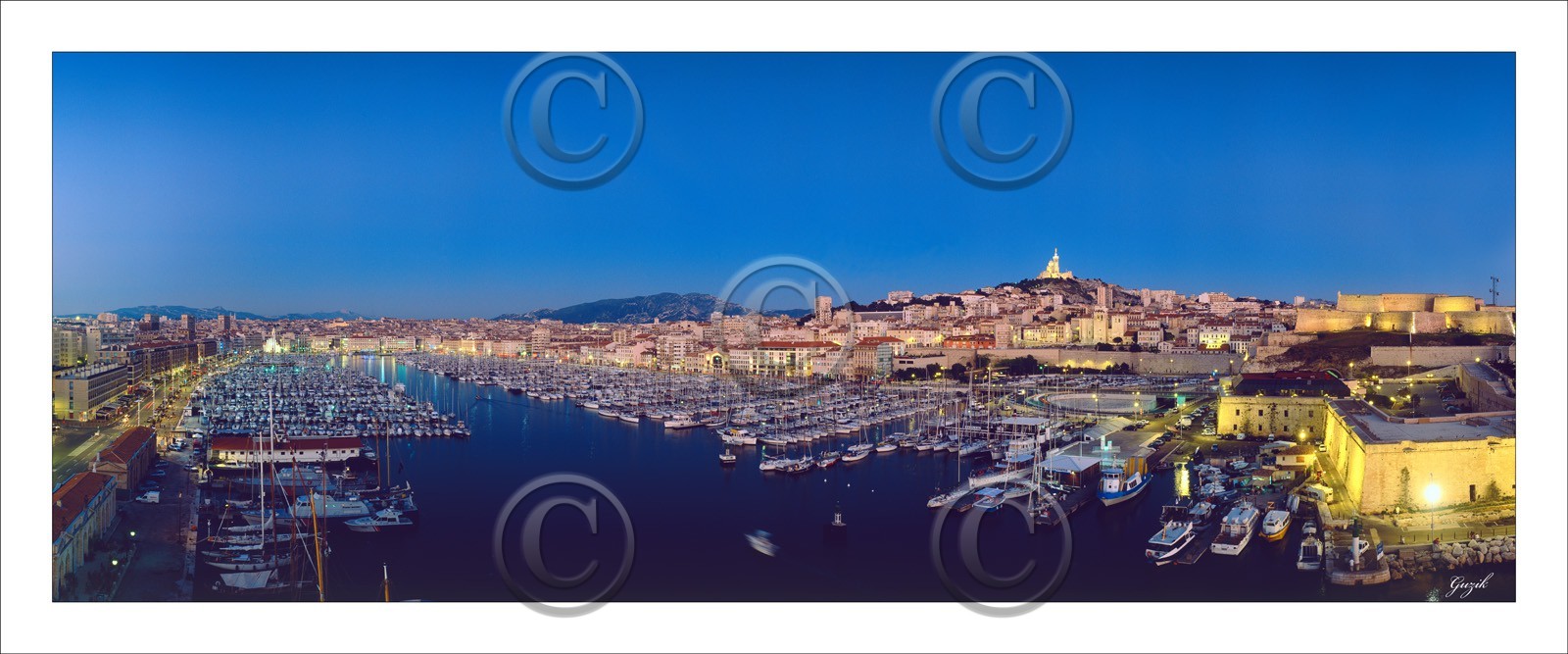 MARSEILLE VIEUX PORT BY NIGHT tour rené  avec un pourtour blanc de style marie louiseFORMAT 120 x 50 cm sur mesure format  du cabanonpas de telechargement disponible.A chaque format correspond une éditions limitée spécifique .© collection P GUZIKA titre indicatif suivant la finifion, tarif encadré vente direct:120 x 50 cm    169 €DISPONIBLE SUIVANT STOCK -  CRÉATION JOURNALIERE  -