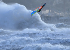 TEMPETE ZEUS MARSEILLE ,PLAGE DU PRADO,WINDSURF, PLANCHE À  VOILE