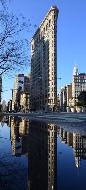 FLATIRON BUILDING NEW YORK CITY VERTICALNew York photo panoramique COULEUR VERTICALFORMAT DISPONIBLE   100 X 45 CMpas de telechargement disponible.A chaque format correspond une éditions limitée spécifique .© collection P GUZIKA titre indicatif suivant la finition, tarif encadré vente direct:150 x 52 cm 180€ non disponible33   x 95 cm   99€ non disponible20   x 60 cm   39€ non disponibledisponible en  30 X10 cm  sur stand en vente directDISPONIBLE SUIVANT STOCK -  CRÉATION JOURNALIERE  -  NYC