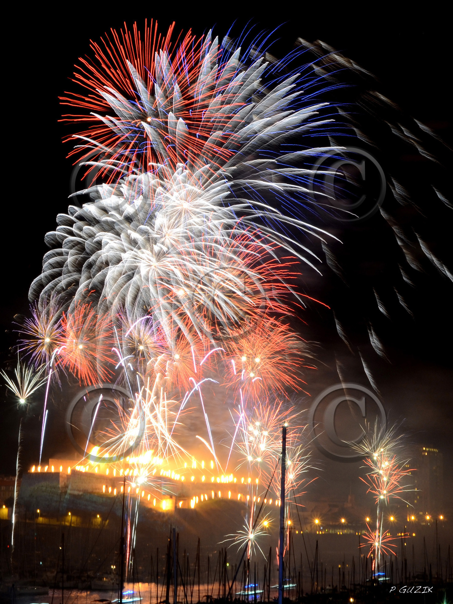 ref-705-feux-d-artifice-marseille-30x40-333panorama-.jpg
