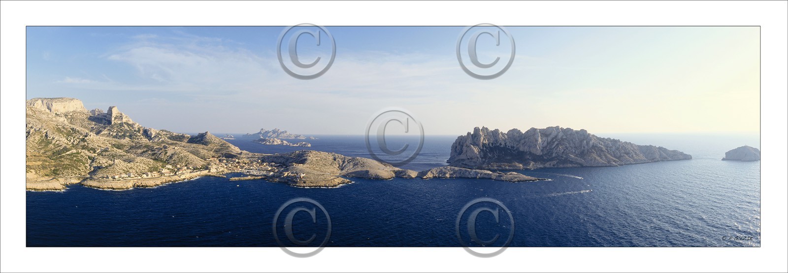 LES GOUDES ET LE CAP CROISETTE VUE AERIENNE PANORAMIQUEavec un pourtour blanc style Marie LouiseCalanques Provence Marseille photo couleurFORMAT DISPONIBLE  150X52cm  33X95cm ( et 20X60cm en vente direct uniquement )pas de telechargement disponible.A chaque format correspond une éditions limitée spécifique .© collection P GUZIKA titre indicatif suivant la finition, tarif encadré vente direct:150 x 52 cm 180€33   x 95 cm   99€20   x 60 cm   39€disponible en  30 X10 cm  sur stand en vente directDISPONIBLE SUIVANT STOCK -  CRÉATION JOURNALIERE  -