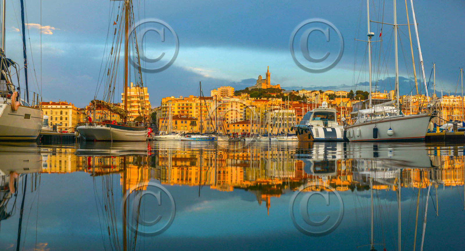 2023 l'année derniere sur le Vieux Port  de Marseille