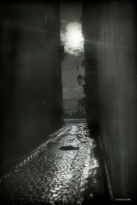 ref-1900035-rue-sur-le-v-port-contre-jour-plaque-60x90taille 60x90   30x45cm