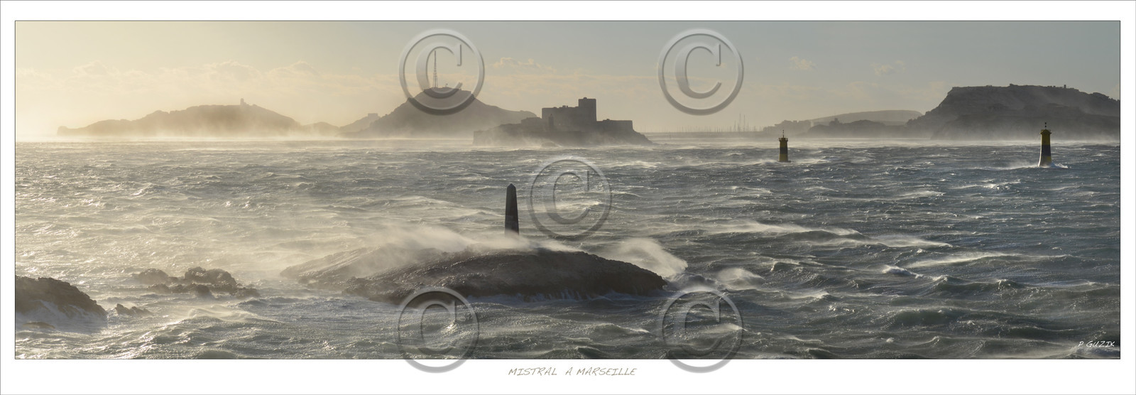 MISTRAL A MARSEILLE ET SUR LES ILES DU FRIOUL bord blanc avec titreProvence Marseille photo couleurFORMAT DISPONIBLE     150x52cm 33X95cm ( et 20X60cm en vente direct uniquement )pas de telechargement disponible.A chaque format correspond une éditions limitée spécifique .© collection P GUZIKA titre indicatif suivant la finition, tarif encadré vente direct:150 x 52cm   180€33   x 95 cm   99€20   x 60 cm   39€disponible en  30 X10 cm  sur stand en vente directDISPONIBLE SUIVANT STOCK -  CRÉATION JOURNALIERE  -