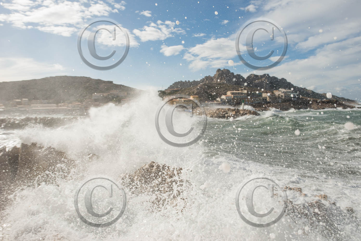 MISTRAL A  MARSEILLE , ROUTE DE GOUDES