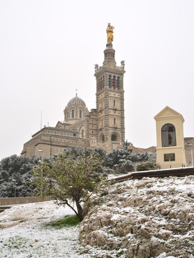 neige-a-marseille-22-mars-notre-dame-de-la-garde-30x40-neige-2018-marselle-026.jpg