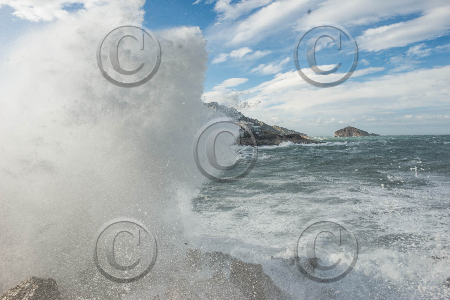 MISTRAL A  MARSEILLE , ROUTE DE GOUDES