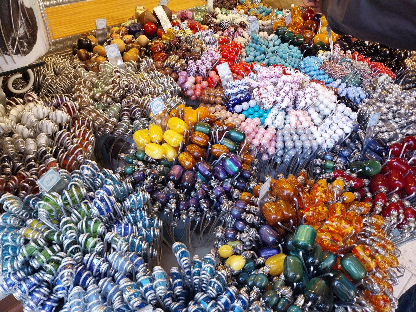 Marche de noel de Marseille 2023   2024