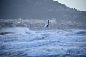 TEMPETE ZEUS MARSEILLE ,PLAGE DU PRADO,WINDSURF, PLANCHE À  VOILE