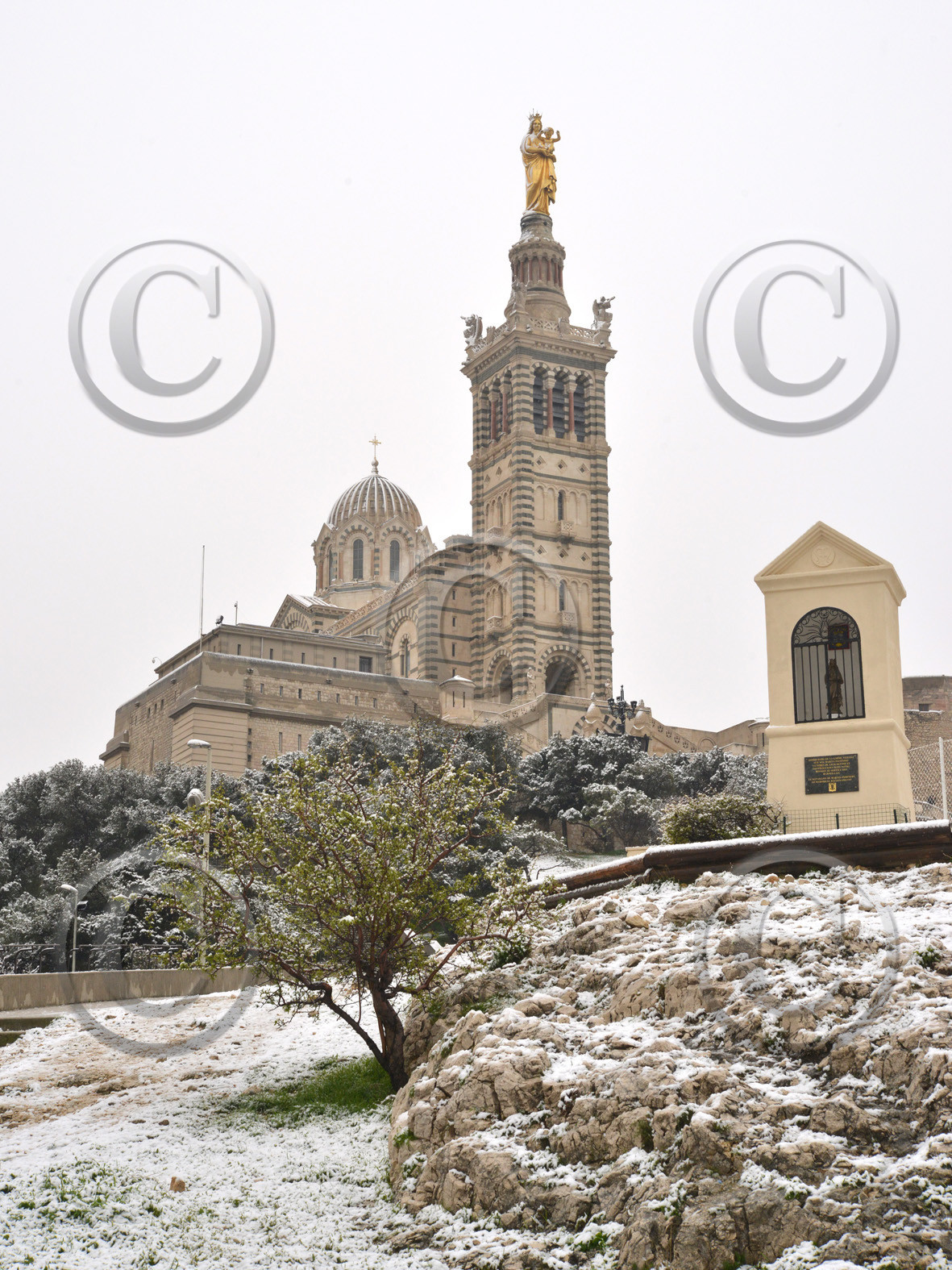 neige-a-marseille-22-mars-notre-dame-de-la-garde-30x40-neige-2018-marselle-026.jpg