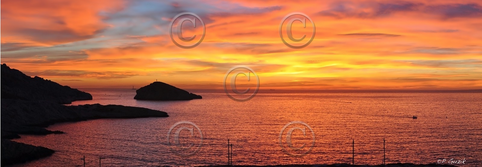 LE CAP CROISETTE TIBOULEN GOUDES AMBIANCE Calanques Provence Marseille photo couleurFORMAT DISPONIBLE    33X95cm ( et 20X60cm en vente direct uniquement )pas de telechargement disponible.A chaque format correspond une éditions limitée spécifique .© collection P GUZIKA titre indicatif suivant la finition, tarif encadré vente direct:33   x 95 cm   99€20   x 60 cm   39€disponible en  30 X10 cm  sur stand en vente directDISPONIBLE SUIVANT STOCK -  CRÉATION JOURNALIERE  -