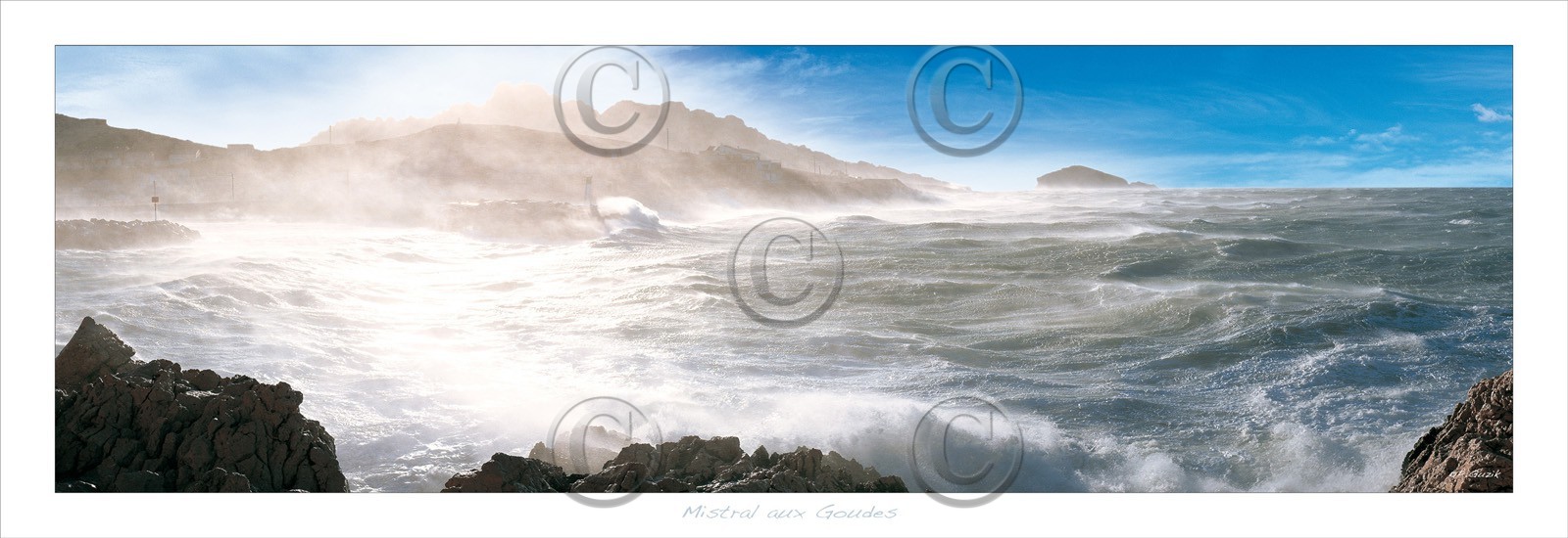 JOUR DE  MISTRAL AUX GOUDES  180km h les calanques MarseilleFORMAT 33 x 95cmTarif  sur stand et marché  25€