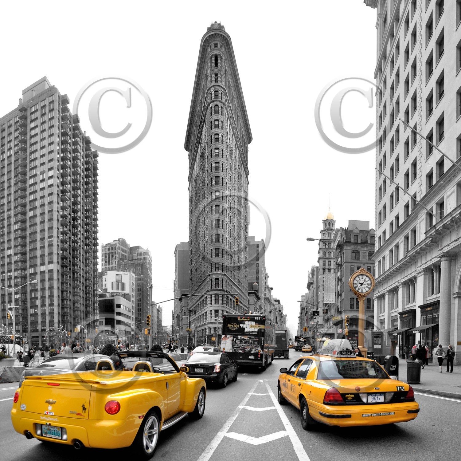 FLATIRON BUILDING NEW YORK CITY MANHATTAN  New york photo  noir couleurFORMAT DISPONIBLE  50 X 50 cmpas de telechargement disponible.A chaque format correspond une éditions limitée spécifique .© collection P GUZIKA titre indicatif suivant la finition, tarif encadré vente direct:150 x 52 cm 180€   non disponible33   x 95 cm   99€   non disponible20   x 60 cm   39€   non disponibledisponible en  30 X10 cm  sur stand en vente directDISPONIBLE SUIVANT STOCK -  CRÉATION JOURNALIERE  -