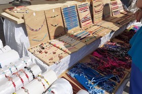 MARCHE D'ETE SUR LE VIEUX PORT